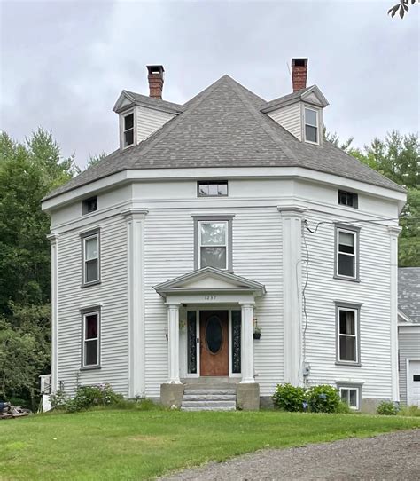 Tucker Octagon House 1856 Buildings Of New England