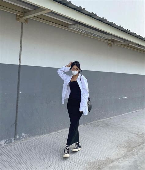All The Cool Ways To Wear High Top Sneakers