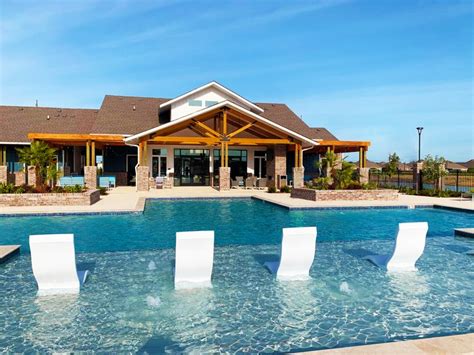 Clubhouse Or Resort Resort Style Pool Club House Resort