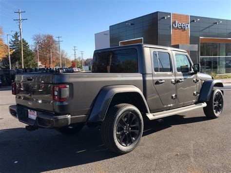 Granite Crystal Metallic Clearcoat 2021 Jeep Gladiator Overland 4x4 For