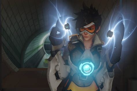 Overwatch Hero Guide Class Abilities Team Composition Tips And More