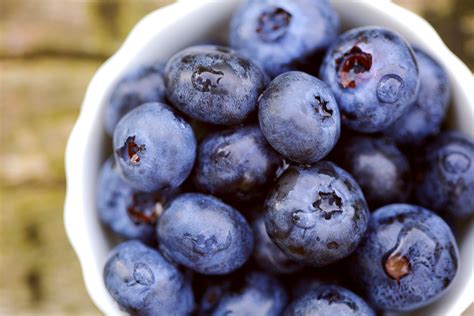 How To Pick Blueberries At The Market And Keep Them Fresh Benefits Of