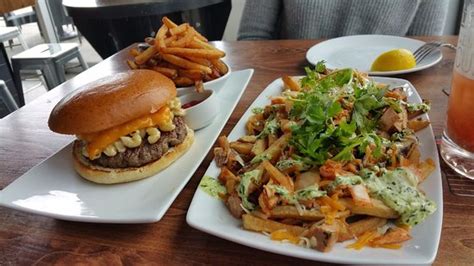 Poutine And Mac And Cheese Burger Picture Of Hunters
