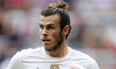 Captain gareth bale walks away when asked about his wales future following the euro 2020 round of bale has been a key factor in wales qualifying for the last two european championships and has. Gareth Bale 2018: Frisur, Bart, Augen, Gewicht, Körpermaße ...