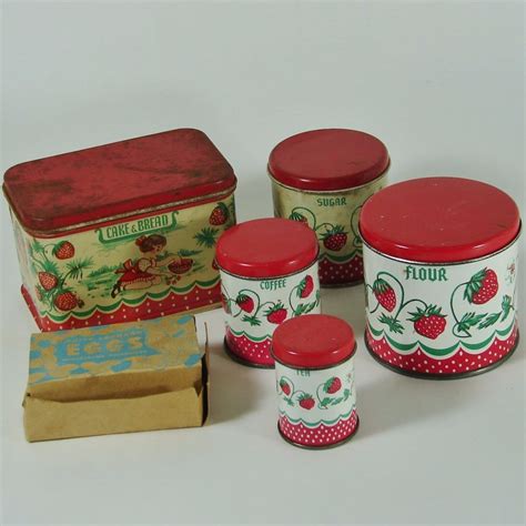 With its close attention to detail and interactive features, this adorable kitchen would make a great gift for any of the young chefs in your life. Vintage Wolverine Child's Toy Tin Kitchen Canister Set ...