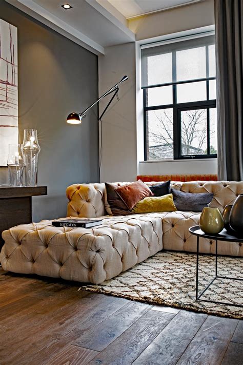 The grading is not to do with quality as with other wood used in the construction industry; Noyeks Newmans > 185mm - Junckers Solid Wide Board > Junckers Black Oak Boulevard