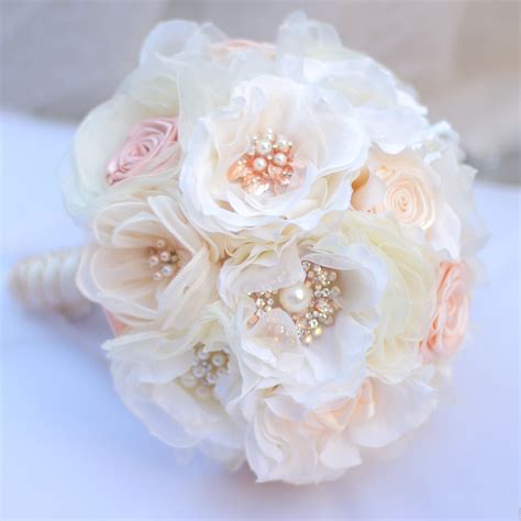 Bride Holding Flowers New Arrival Romantic Wedding Silk Flower Bride