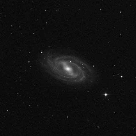 Pero desde hace pocos años se cree que sí es. M109 Galaxia espiral barrada | Galaxia espiral, Osa mayor ...