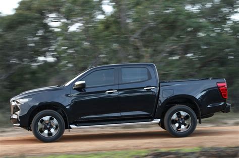 The app allows you to do: Mazda Unveils the All-New BT-50 | BigWheels.my