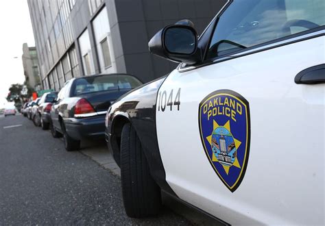 oakland police to fire 4 officers suspend 7 involved in sex scandal