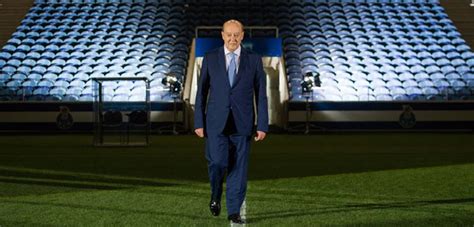 A nova dirigente foi encabeçava a única lista a sufrágio e foi eleita com 37 votos a favor. Pinto da Costa reeleito presidente do FC Porto - Viva Porto