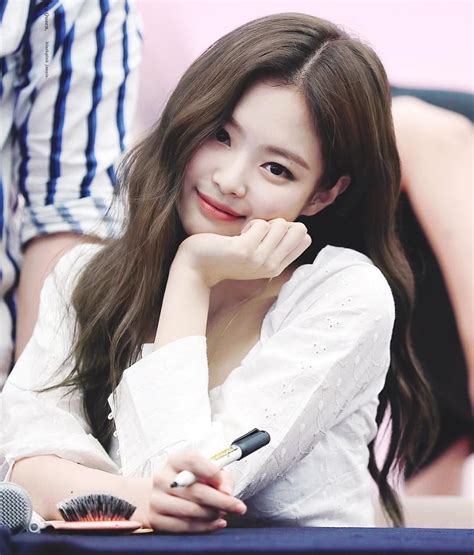 22 Pictures Of Blackpinks Jennie That Show Just How Big And Beautiful