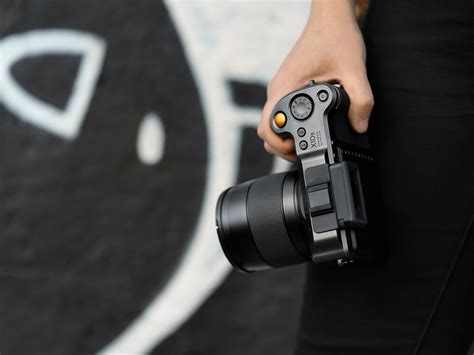 And it begins with the x1d, the world's smallest and most portable mirrorless medium format camera. Oto jedyny w swoim rodzaju Hasselblad X1D II 50C