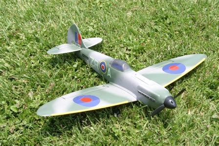 Airdrome aeroplanes is please to announce our new uk distributor for the e iii and dream classic. Mini Spitfire "Radio Ready". - Model Airplane News