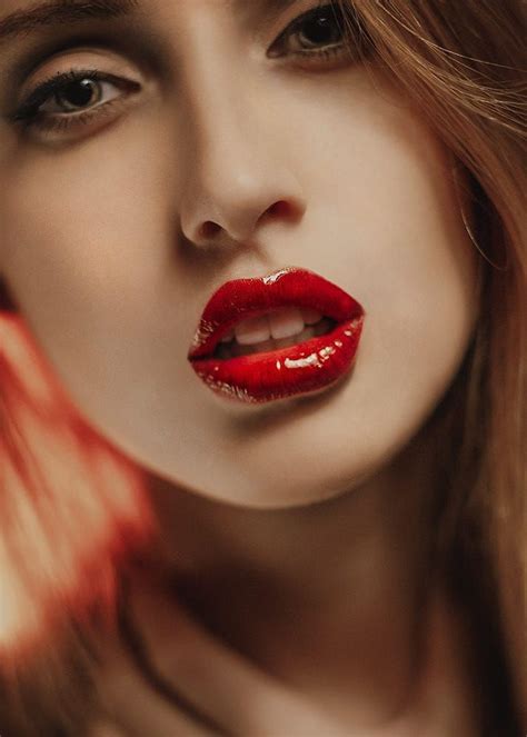 Pin By Ahmed Khaled On Pucker Up 3 Perfect Red Lips Girls Lips Pink