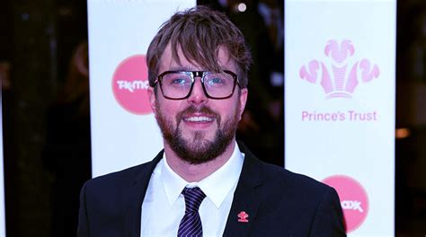 The love island presenter took to instagram on wednesday to. Who Is Iain Stirling's Wife/Partner? What's his Salary ...
