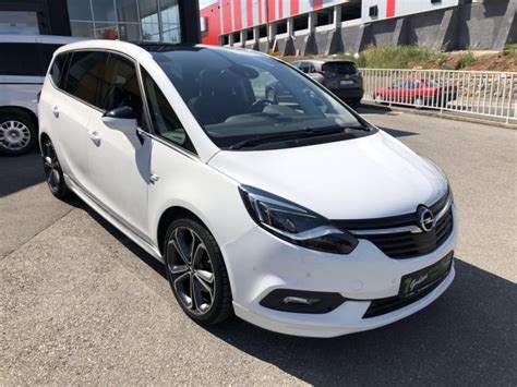 Opel Zafira 20 Cdti Innovopc Led Navi Flexride 19” Alu Koža