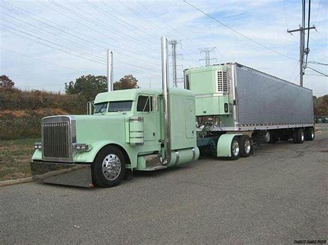 Peterbilt Custom 379 With Matchin Reefer Big Trucks Peterbilt