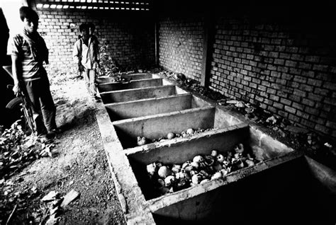 Cambodian Genocide 33 Haunting Photos From The Killing Fields