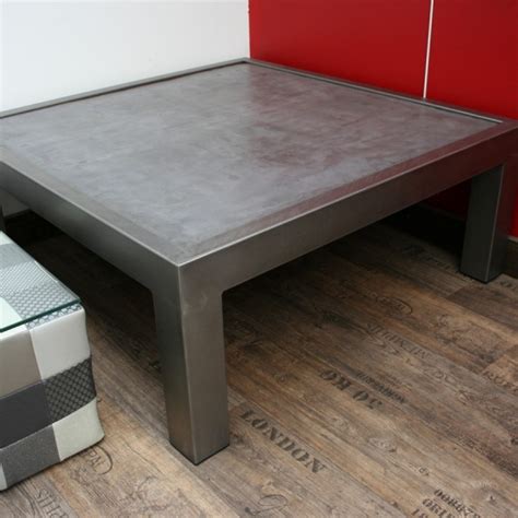 Vous poserez ensuite le béton ciré mélangé au colorant en vous aidant d'une truelle et d'une taloche pour. Table basse beton sur pied métal - table basse beton - table basse design