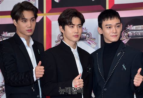 Xiumin, suho, lay, baekhyun, chen, chanyeol, d.o., kai and sehun. 포토 엑소, 빈틈없는 외모 | Save Internet 뉴데일리
