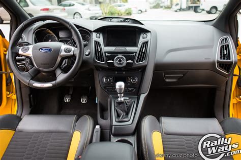 Take a look inside the 2013 ford focus interior features and you will see both standard and optional details for convenience and comfort. 2014 Ford Focus ST Review First Hand Experience - RallyWays