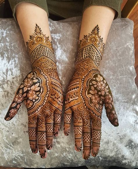 Intricate Bridal Henna For Sweetest Shadha