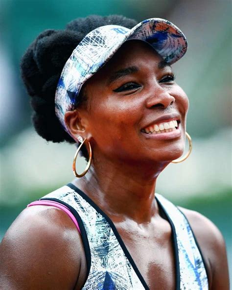 Attention Athletes Venus Williams Says This 7 Eyeliner Never Bleeds — E News Venus Williams