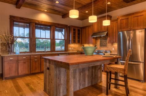 16 Ways To Create A Cozy Rustic Kitchen Interior Design Founterior