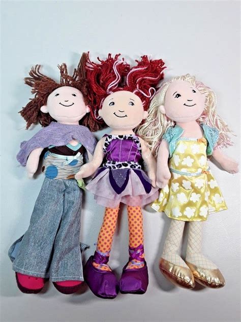 Lot Of 3 Groovy Girls Dolls Kinzey Gwen And Poseable Anya With Outfits Manhattantoys