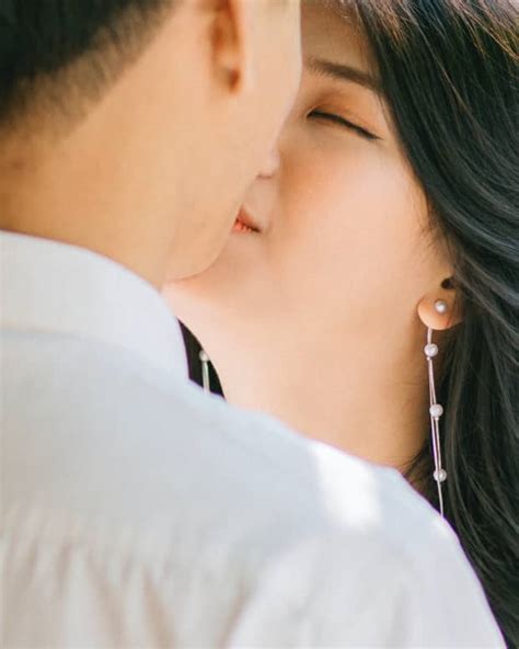 Why Do We Kiss With Tongues The Science And Psychology Of French Kissing Pairedlife