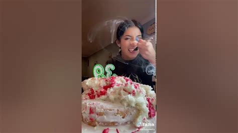 Charli Dmilelio Eating Cake Youtube