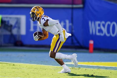 Lsus Derek Stingley Likely Sidelined Vs Mississippi State Due To Foot