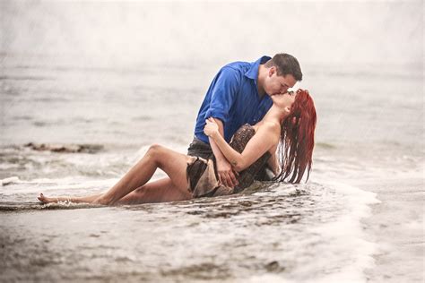Couple Kissing On The Beach People In Photography On Forums
