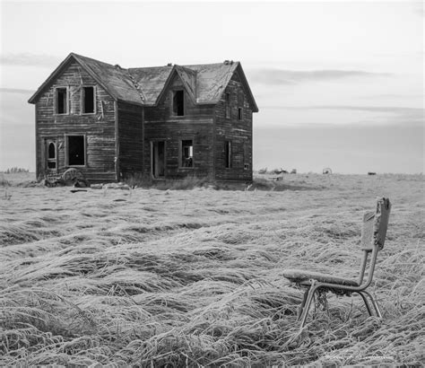 Abandoned Places Abandoned Farmhouse With Chair And Frost Oc 2048x1775