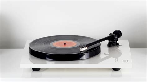 Rega Planar 1 Plus Belt Drive Plattenspieler Mit Phono Vorverstärker