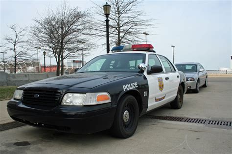 File:Cleveland Police car.jpg - Wikimedia Commons