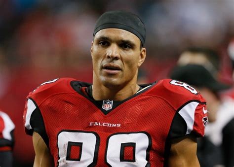 Naval despite his 2009 scandal that threatened his endorsements and sponsorship deals — and his marriage — tiger woods remains the richest golfer in the world. Tony Gonzalez Net Worth | Celebrity Net Worth