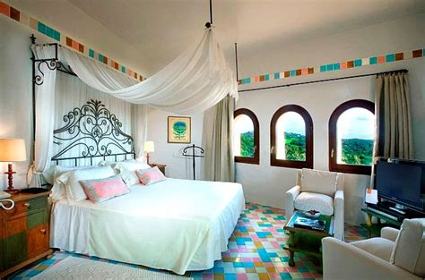 The question i am asked most often is what is your favorite hotel in the world?.it's somewhat difficult to answer that question since i prefer to rank hotels in different categories according to the experience they offer, whether it be a city break, a romantic. 10 best hotel suites in the world - Rediff.com Business