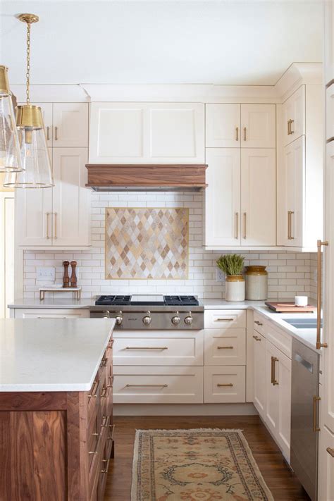 Do you want to learn what kitchen design trends are out and in for 2020 and 2021? 70+ White Cabinets with WHITE COUNTERTOP - ( Going out of ...