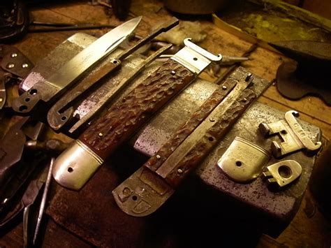 Leverlockit A Gallery Of Lever Lock Automatic Knives