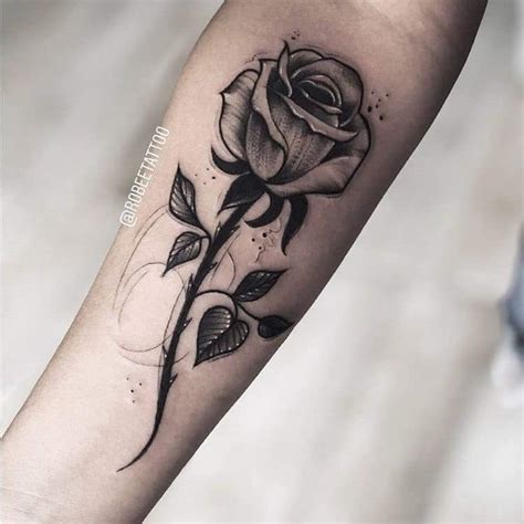 Los 5 Mejores Tatuajes De Flores Negras Rosas Pequeñas Para Mujer 🖤