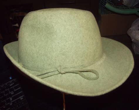 Betmar New York Vintage Womens Sage Fedora Hat 100 Wool Felt 50s 60s