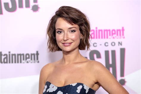 milana vayntrub is known for playing lily adams in atandt television commercials we found the