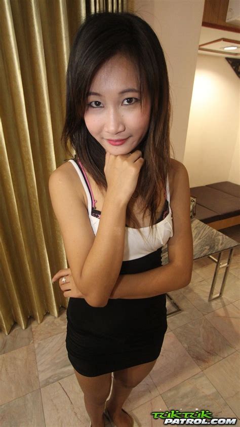 Pretty Asian Girl With Small Tits Poses Naked But She Is Too Shy To