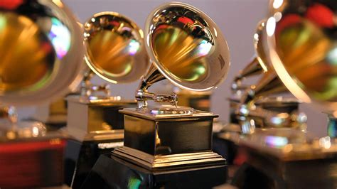 Nuevas reglas de los premios Grammy prohíbe que directamente una