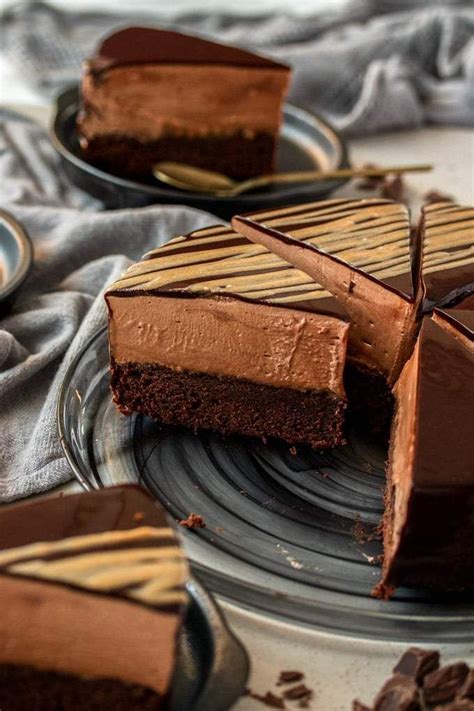 Many will appreciate that this is a gluten free. Chocolate Mousse Mud Cake | Recipe | Mud cake, Chocolate ...