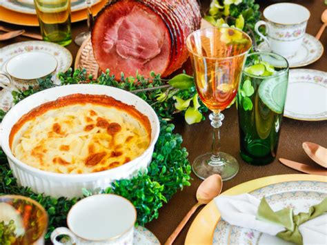 Patrick's day meal ideas include corned beef and cabbage, also known as bubble and squeak due to the cabbage bubbling and squeaking as it bakes, is probably one of the most popular irish dinners for st. St. Patrick's Day Dinner Party Ideas | Jordan's Easy ...