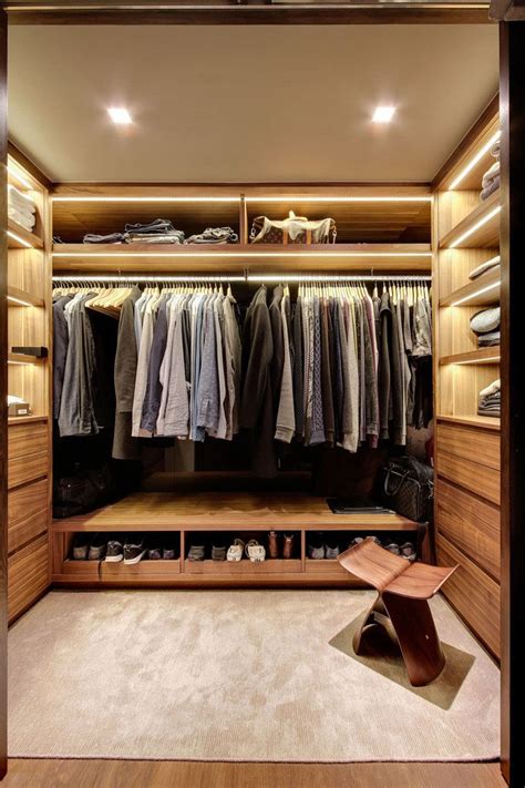 15 Examples Of Walk In Closets To Inspire Your Next Room
