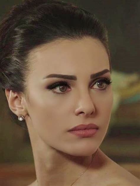 Tuvana Türkay Simple Makeup Looks Beautiful Women Faces Turkish Beauty
